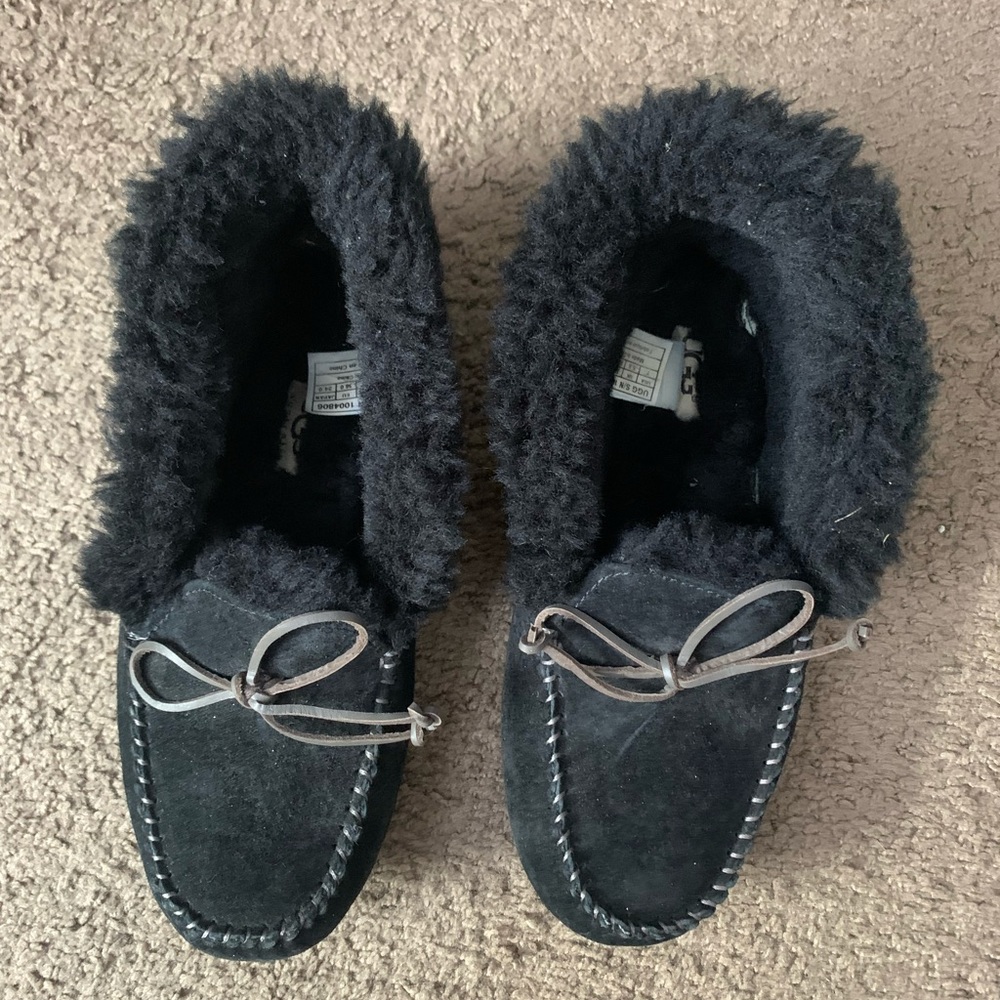 UGG Women’s Alena Moccasin Size 7